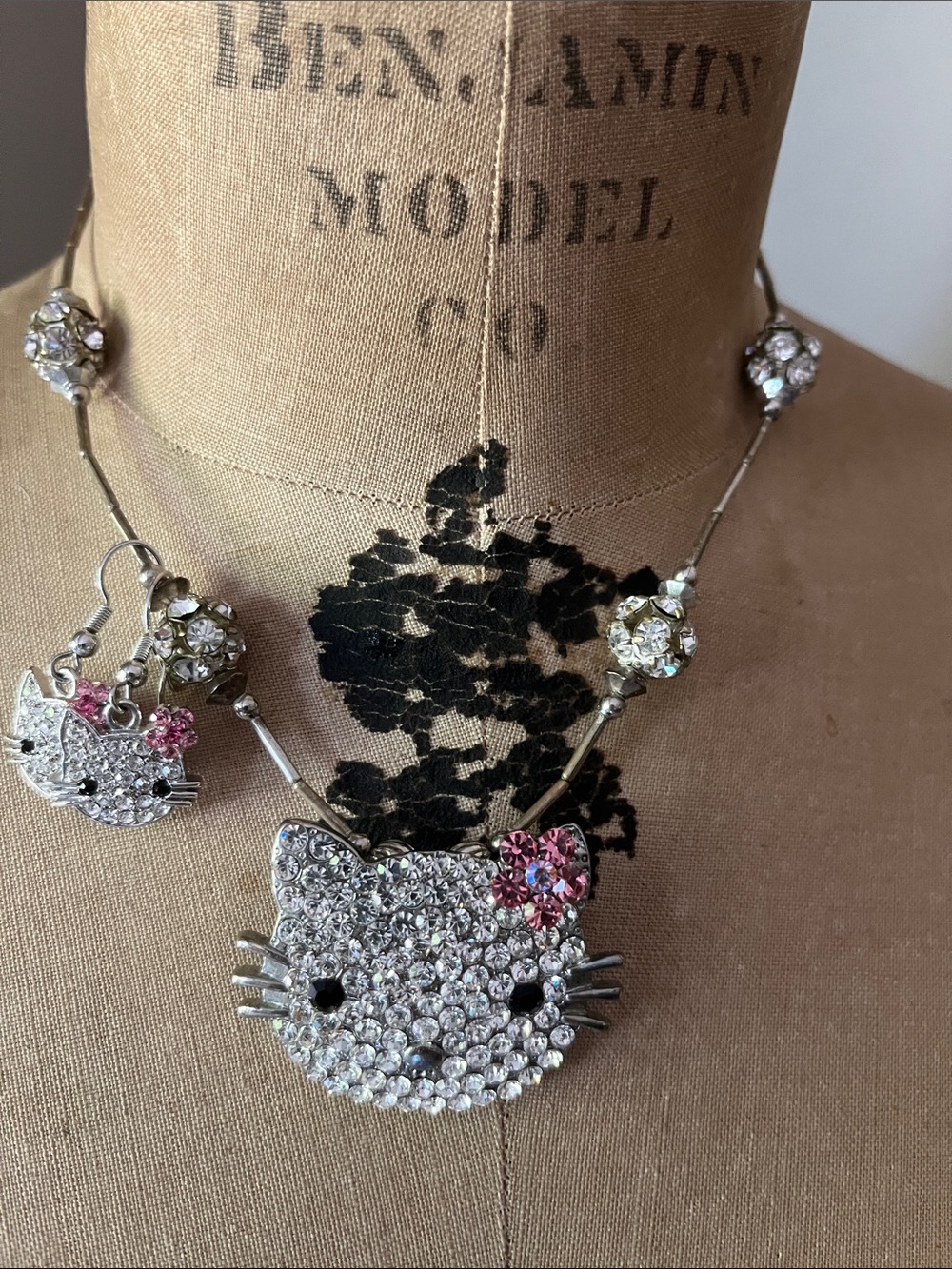 Hello Kitty necklace & earring set! Vintage crystal beads 16”